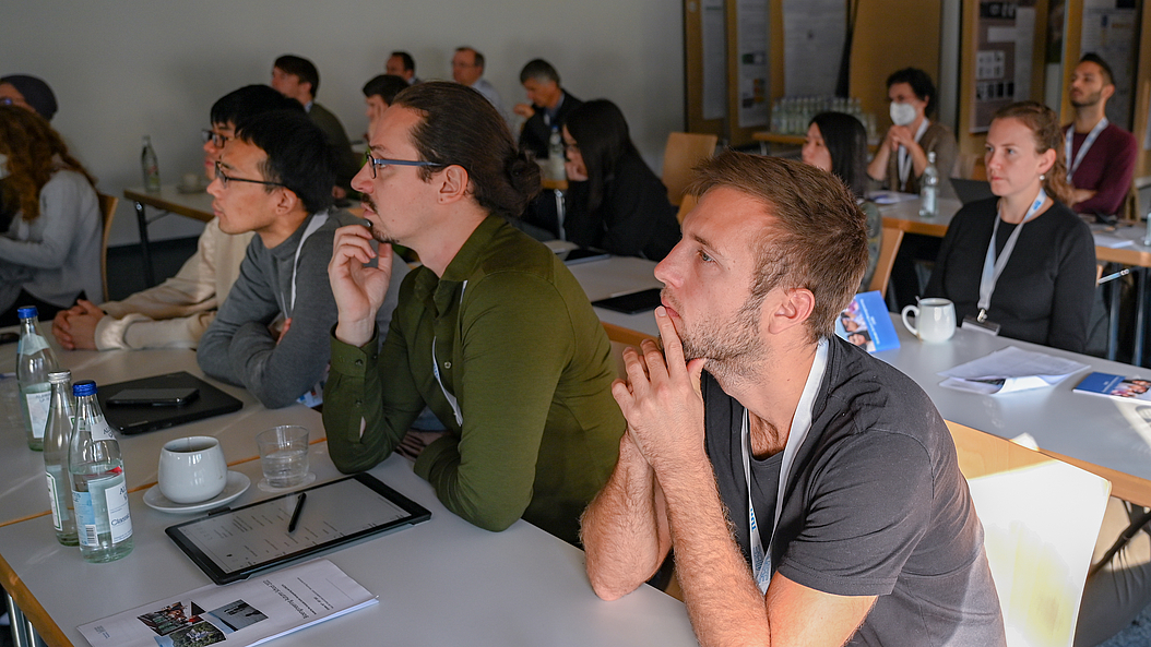 Participants of the Autumn School during a presentation.  Image: Carolin Lerch / TUM