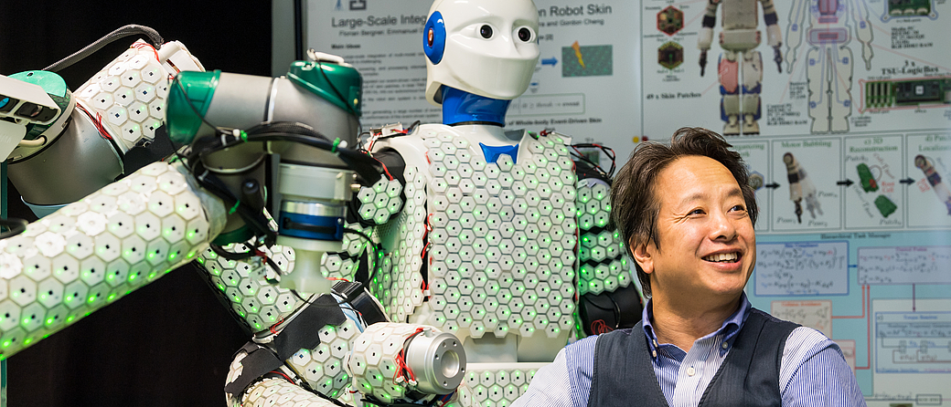 Prof. Gordon Cheng is researching how insights from robotics and neuroscience can be combined - in order to build better robots and to help humans. Funded by an ERC Advanced Grant, he now wants to develop an exoskeleton for people with paralysis. 