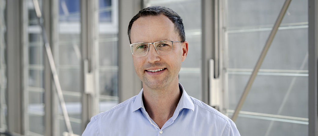 Porträt: Gil Westmeyer, Professor für Neurobiological Engineering. Copyright: Andreas Heddergott / TUM
