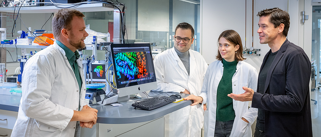 The team developed a new method to design large new proteins. Left: Christopher Frank, first author of the new study. Right: Prof. Hendrik Dietz. Image: Andreas Heddergott / TUM