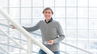 Biophysicist Prof. Dr. Friedrich Simmel, TUM spokesperson for the BioSysteM Cluster of Excellence. Image: Stefan Woidig / TUM