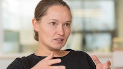Porträtfoto von Prof. Julia Herzen